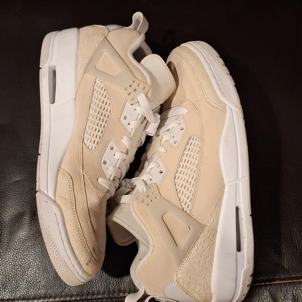 Men Jordan Sneakers